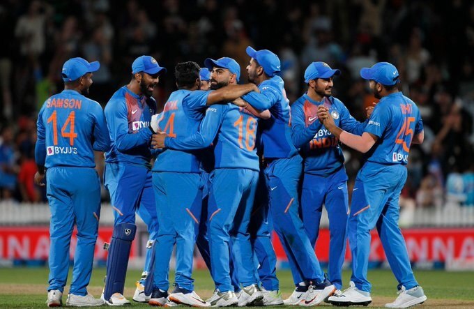Watch video, New Zealand fan chants Bharat Mata Ki Jai during 3rd T20 match হ্যামিলটনে ম্যাচ চলাকালীন ‘ভারত মাতা কি জয়’ বলে চিৎকার নিউজিল্যান্ডের এক ক্রিকেটপ্রেমীর, দেখুন ভিডিও
