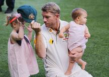 বলে ব্যাট ছোঁয়াতে না পেরে রেগে আগুন মেয়ে আইভি, ভিডিও শেয়ার করলেন ওয়ার্নার