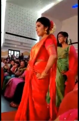 Kerala Bride Surprises Groom With A Dance That's Winning The Internet বরপক্ষকে চমকে দিয়ে নাচতে নাচতে মণ্ডপে প্রবেশ কনের, ভাইরাল হল ভিডিও