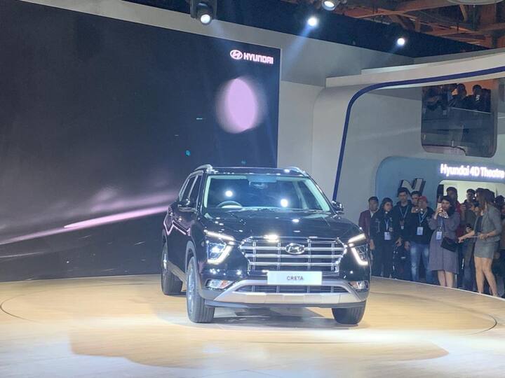 নতুন এই গাড়িতে যাত্রীরা অনেক আরামে ঘুরতে পারবেন। থাকছে আরও বড় বুট।