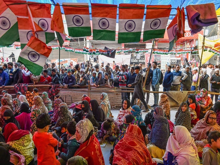 Theres a problem: Supreme Court to hear Shaheen Bagh case after Delhi polls, says does not want to influence polls একটা ‘সমস্যা’ আছে, বললেও দিল্লির ভোট ‘প্রভাবিত’ করতে চায় না, শাহিনবাগের অবস্থান তুলে দেওয়ার দাবিতে পিটিশনের শুনানি সোমবার করবে সুপ্রিম কোর্ট