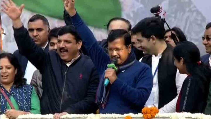 Kejri Congratulates Delhi Voters After Win 'দারুণ কাজ করে দেখিয়েছেন',  দিল্লিবাসীকে 'আই লাভ ইউ' বললেন কেজরিবাল