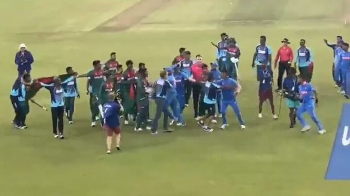 Kapil, Azharuddin Urge BCCI To Take Action Against U-19 Players অনূর্ধ্ব-১৯ বিশ্বকাপ ফাইনালের পর অপ্রীতিকর ঘটনা, বিসিসিআই-কে ক্রিকেটারদের বিরুদ্ধে ব্যবস্থা নেওয়ার আর্জি কপিল, আজহার, বেদীর