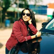 দেখুন পাওলি দামের ছবি