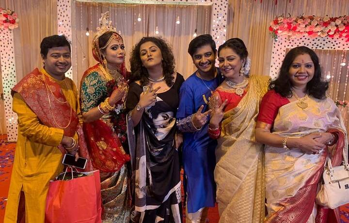 পাত্রও বাংলা ধারাবাহিকের পরিচিত মুখ। অভিনেতা রাহুল মজুমদারের সঙ্গেই বিয়ে হল প্রীতির। 