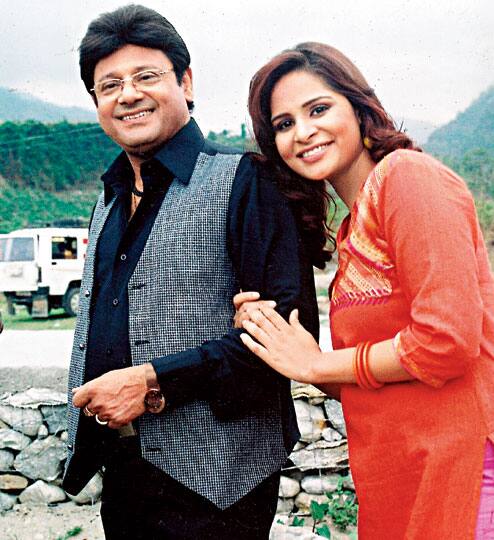 মেয়ে সোহিনীর সঙ্গে তাপস পাল - ফাইল চিত্র