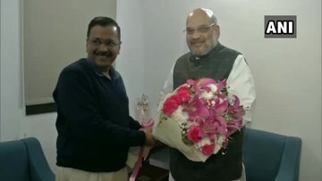 Delhi CM Arvind Kejriwal Calls on Union Home Minister Amit Shah স্বরাষ্ট্রমন্ত্রীর সঙ্গে ফলপ্রসূ আলোচনা হয়েছে, দেখা করার পর ট্যুইট কেজরিবালের