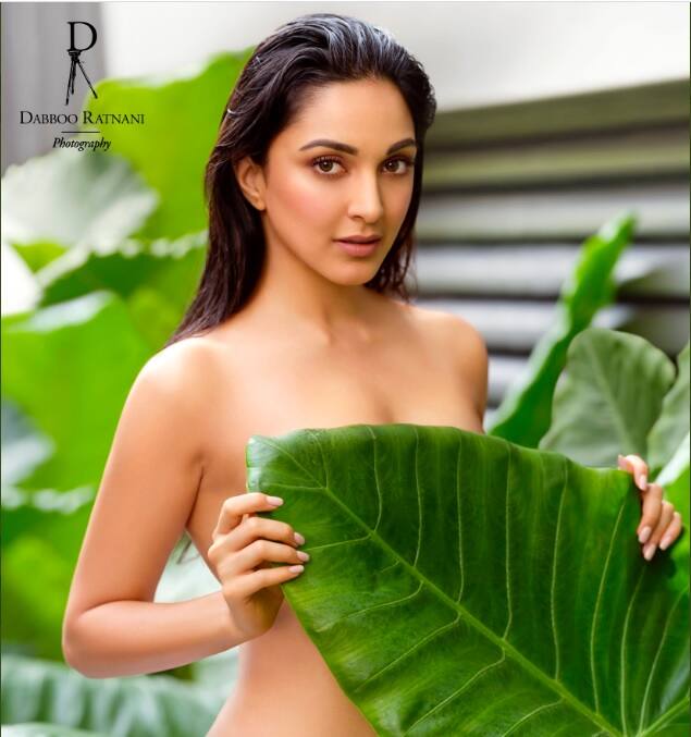 প্রকাশিত হল সেলিব্রিটি ফটোগ্রাফার ডব্বু রত্নানির ক্যালেন্ডার। সাহসী ছবিতে ঝড় তুলেছেন কিয়ারা আডবাণী। ইনস্টাগ্রামে সেই ছবি পোস্ট করেছেন অভিনেত্রী। সঙ্গে লিখেছেন, ‘ডব্বু রত্নানির ক্যালেন্ডারের একটি পাতা।’