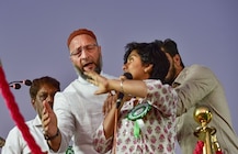ওয়াইসির সিএএ বিরোধী সভায় ‘পাকিস্তান জিন্দাবাদ’ স্লোগান মহিলার, আটকের পর রাষ্ট্রদ্রোহিতার মামলা দায়ের