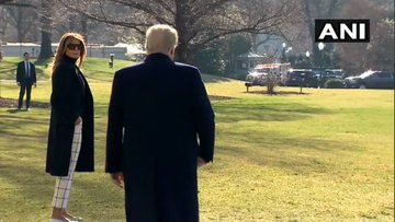 আমদাবাদ বিমানবন্দর থেকে রোড শো করে নবনির্মিত মোতেরা স্টেডিয়ামে যাবেন ট্রাম্প। সেখানে তিনি ও মোদি ‘নমস্তে ট্রাম্প’ অনুষ্ঠানে যোগ দেবেন। ছবি সৌজন্যে এএনআই 