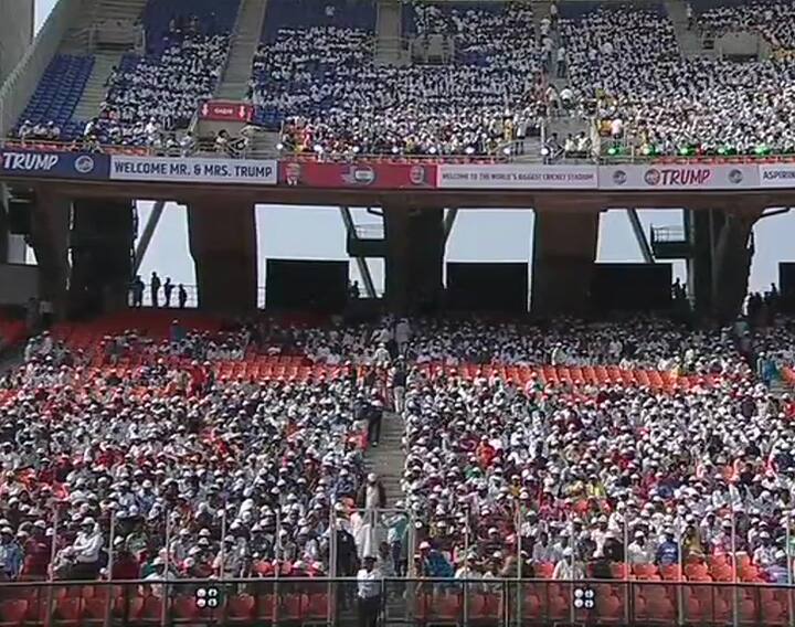 বহু মানুষের সমাগম আমদাবাদের মোতেরা স্টেডিয়ামে।
