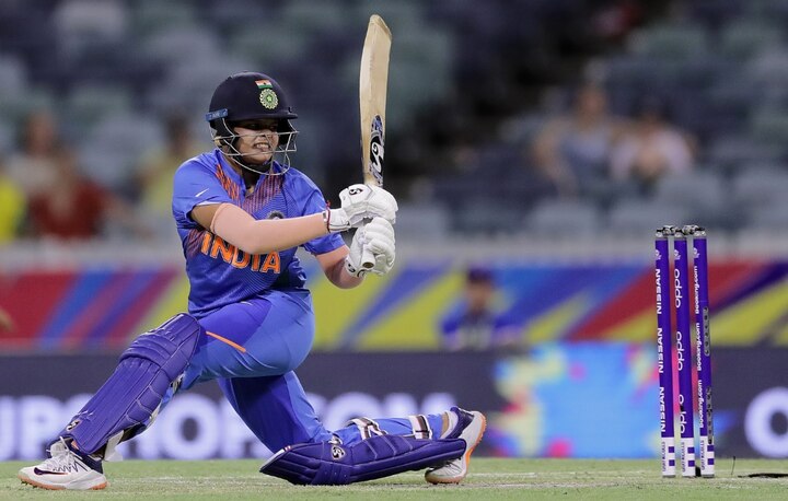 Women's T20 World Cup: IND Women won by 18 runs against Bangladesh ঝোড়ো ব্যাটিংয়ে ম্যাচের সেরা শেফালি, ফের পুণমের স্পিন-ভেল্কি, মহিলাদের টি-টোয়েন্টি বিশ্বকাপে বাংলাদেশকে ১৮ রানে হারাল ভারত