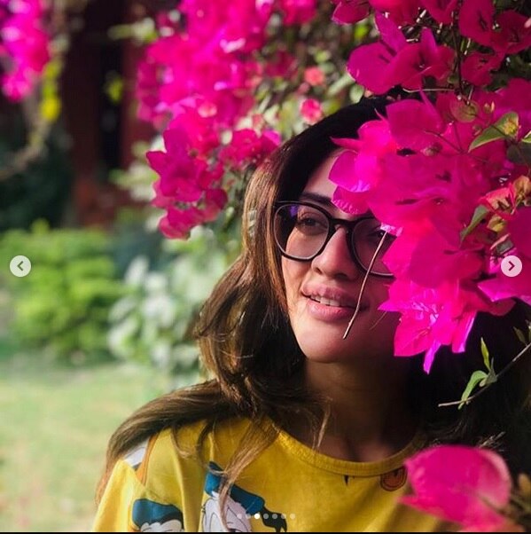 দেখুন তাঁর আরও ছবি।