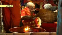 কালীঘাটে অমিত শাহ, মায়ের পায়ে ঢাললেন দুধ, করলেন আরতি
