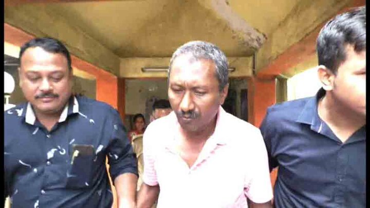 Fake police arrested at Titagarh এসআই পরিচয়ে চাকরির টোপ, লক্ষাধিক টাকা হাতিয়ে পুলিশের জালে ‘প্রতারক’