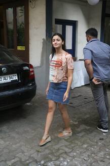 আলিয়া ভট্টর ফোনের ওয়ালপেপারে রণবীর কপূর?