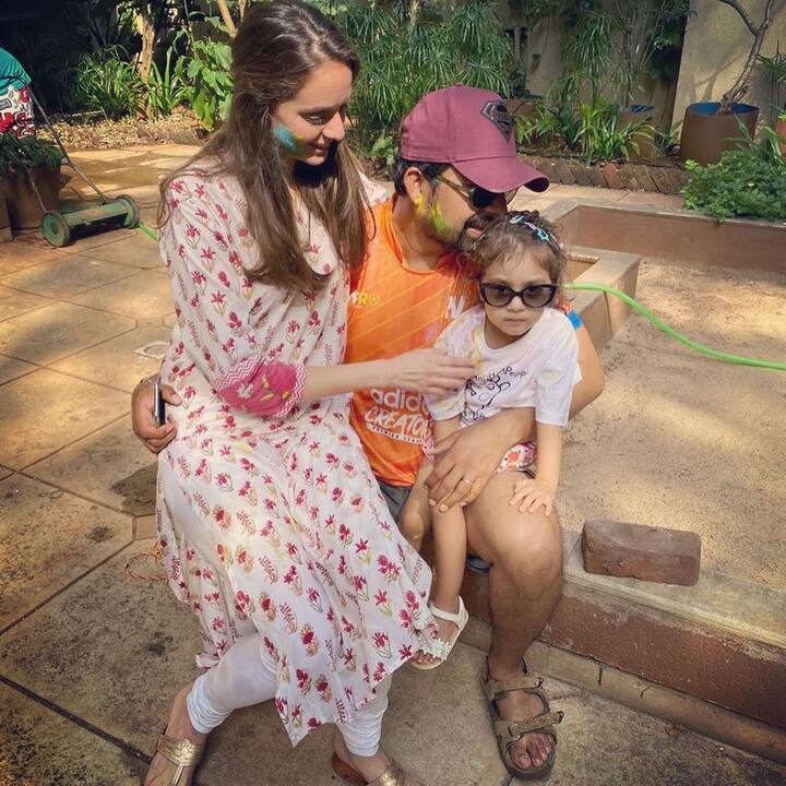 রণবিজয়, তাঁর স্ত্রী প্রিয়ঙ্কা ও মেয়ে কাইনাত।