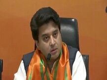 ১৮ বছরে দল কী দিয়েছে, জ্যোতিরাদিত্যকে মনে করিয়ে মধ্যপ্রদেশ কংগ্রেসের ট্যুইট, ‘বিশ্বাস ভাঙলেন’ আপনি!