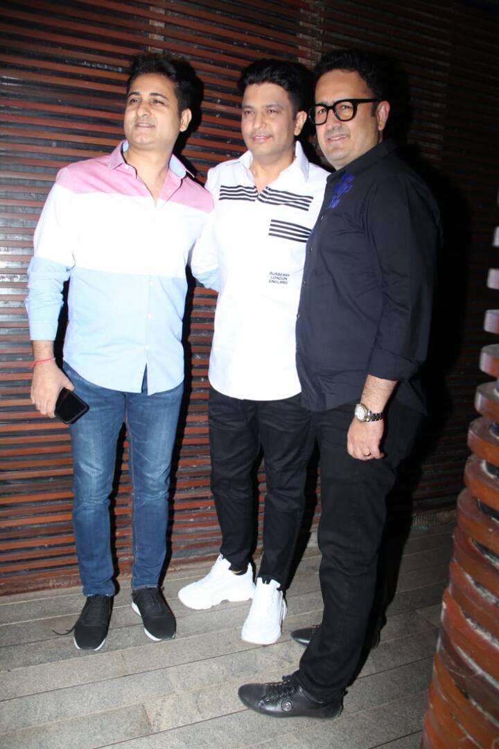 বৃহস্পতিবার, মুম্বইতে মোহিত সুরী পরিচালিত 'মালঙ্গ'-এর সাফল্যে একটি পার্টি দেন ছবির প্রযোজকরা। 