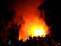 সেলিমপুর ঝুপড়িতে ভয়াবহ আগুন, দেড় ঘন্টা পর শিয়ালদা দক্ষিণ শাখায় শুরু ট্রেন চলাচল