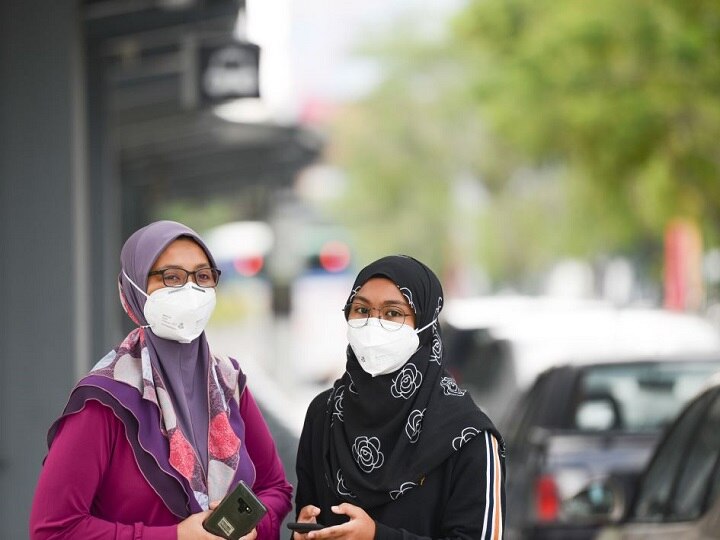 Coronavirus Update India: 'Only wear a mask if...': Govt issues fresh Covid-19 guidelines করোনাভাইরাস: সর্দি-কাশি-জ্বর অথবা করোনা আক্রান্ত হলে তবেই মাস্ক পরুন, বিভ্রান্তি এড়াতে নতুন নির্দেশিকা কেন্দ্রের