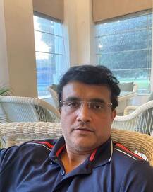 করোনা ভাইরাসের জেরে বন্ধ বিসিসিআই দফতর, হচ্ছে না খেলা, অবকাশ যাপন করছেন সৌরভ