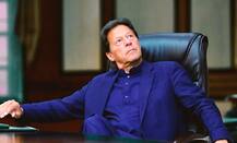 ‘সর্দি, কাশি হলে হাসপাতালে আসবেন না, বাড়িতেই থাকুন, টেস্টের প্রয়োজন নেই’, করোনায় ইমরানের পরামর্শে সমালোচনার ঝড়