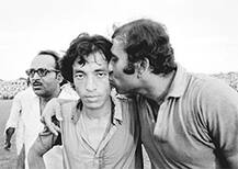 দেখুন বিরল ছবি: সবুজ মেরুনকে ৫-০ গোলে উড়িয়ে লাল হলুদের শিল্ড জয়ের নেপথ্য নায়ক পিকে