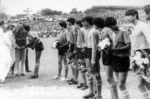 দেখুন বিরল ছবি: সবুজ মেরুনকে ৫-০ গোলে উড়িয়ে লাল হলুদের শিল্ড জয়ের নেপথ্য নায়ক পিকে