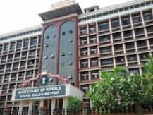 করোনাভাইরাস: কেরলে সরকারি কর্মীদের বেতন কাটার নির্দেশে স্থগিতাদেশ হাইকোর্টের