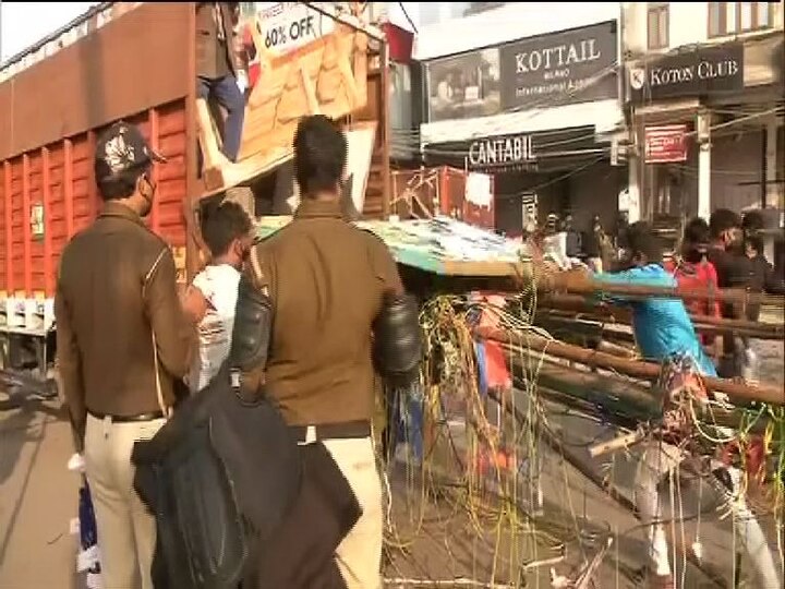 Delhi Shaeen Bag Evacuted During Lockdown  লকডাউন পরিস্থিতিতে শাহীনবাগ থেকে আন্দোলনকারীদের তুলে দিল পুলিশ