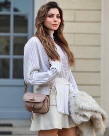 করোনা বিতর্কের আগেও একাধিকবার শিরোনামে এসেছেন বলি গায়িকা কণিকা কপূর! জানেন কেন?