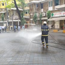 রাতে হেলিকপ্টার থেকে হায়দারাবাদে ছড়ানো হবে করোনা ভাইরাসের ওষুধ! ভুয়ো খবরে চাঞ্চল্য