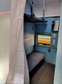 ছবিতে দেখুন: করোনা আক্রান্তদের জন্য বিশেষ আইসোলেশন কামরা বানাল ভারতীয় রেল