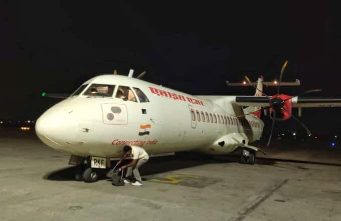 কলকাতা সহ দেশের বিভিন্ন জায়গায় করোনা ভাইরাস পরীক্ষার কিট পৌঁছে দিতে বিমান চালানো হচ্ছে, জানালেন হরদীপ সিংহ পুরী Planes flying to ensure ICMR kits to test COVID-19 reach on time: Puri কলকাতা সহ দেশের বিভিন্ন জায়গায় করোনা ভাইরাস পরীক্ষার কিট পৌঁছে দিতে বিমান চালানো হচ্ছে, জানালেন হরদীপ সিংহ পুরী