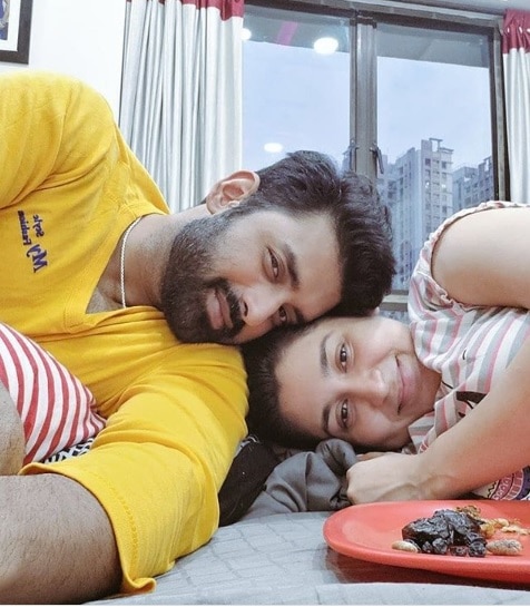 বাড়িতেই একে অপরের সঙ্গে কোয়ারান্টাইনে সময় কাটাচ্ছেন অঙ্কুশ ঐন্দ্রিলা।
