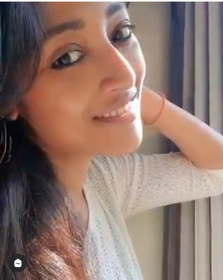 বাড়িতে বসে নিজের সঙ্গে সময় কাটাচ্ছেন পাওলি দাম। ইনস্টাগ্রামে পোস্ট করলেন গানের ভিডিও।