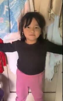 ‘মত যাও’, বাড়ির বাইরে বেরতে উদ্যত বাবাকে প্রধানমন্ত্রীর আবেদন মনে করিয়ে আটকাল একরত্তি মেয়ে, ভাইরাল ভিডিও