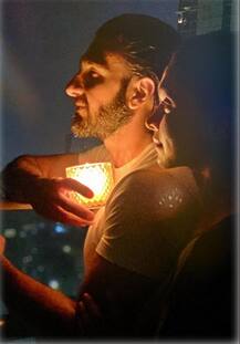 প্রধানমন্ত্রীর আহ্বানে সাড়া দিয়ে করোনা-লড়াইয়ে সঙ্গে থাকার বার্তা, ৯ মিনিট প্রদীপ জ্বালাল বলিউড