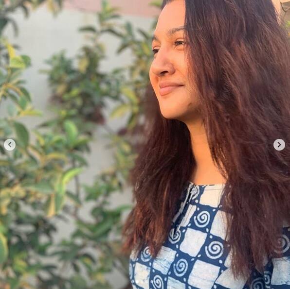 নিজের বাগানের ফল-ফুল নিয়ে উচ্ছ্বসিত এই অভিনেত্রী। ছবি সৌজন্যে ইনস্টাগ্রাম