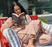 'ছোটবেলায় এমন সাজগোজ করার জন্য বাবার কাছে বকুনি খেয়েছিলেন!' কঙ্গনার ছবি শেয়ার করে লিখলেন রঙ্গোলি