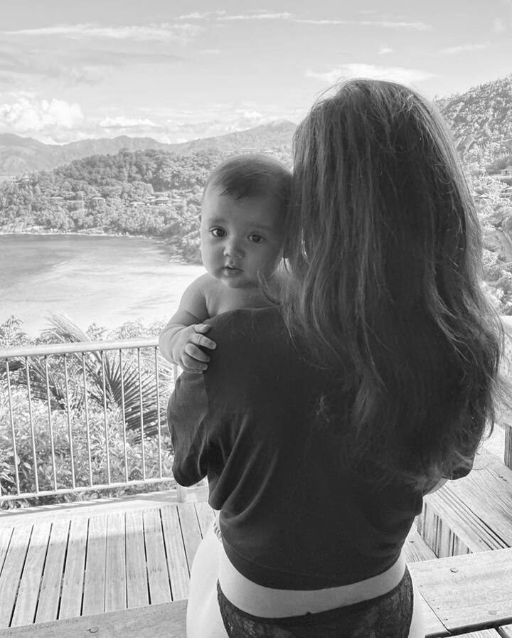 সব ছবি- অ্যামির ইনস্টাগ্রাম