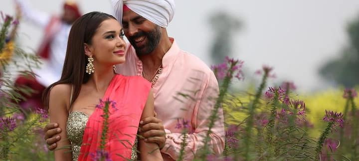 সিং ইজ কিঙ ও অন্যান্য ছবিতে অভিনয় করেছেন অ্যামি।