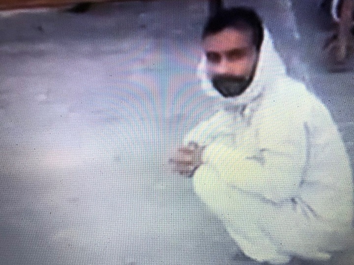 Jabalpur SP Tests Positive After Arresting Covid-19 Suspect Javed Khan ইন্দোরে চিকিৎসকদের ওপর হামলার অভিযুক্তের করোনা, সংস্পর্শে এসে সংক্রমিত জব্বলপুরের পুলিশ সুপারও