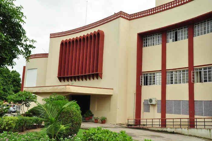 জয়পুরের এই থিয়েটার থেকেই অভিনয় জীবনের হাতেখড়ি ইরফানের Irrfan Khan's bollywood journey updates from rajasthan jaipur জয়পুরের এই থিয়েটার থেকেই অভিনয় জীবনের হাতেখড়ি ইরফানের