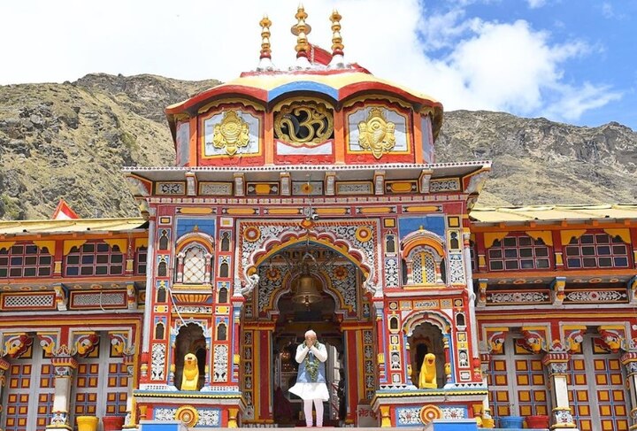 Portals Of Kedarnath Temple Open, First Puja Performed On Behalf Of PM প্রধানমন্ত্রীর জন্য পুজো,  লকডাউনেই খুলল কেদারনাথের দরজা, হল রুদ্রাভিষেক, আরতি