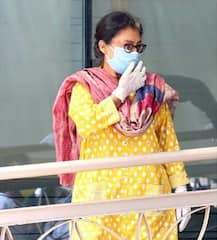 প্রয়াত ইরফান, হাসপাতালেই ভেঙে পড়েছিলেন স্ত্রী সুতপা, দেখুন ছবি