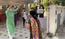 দেখুন : ২০ দিন পর বাড়ি ফিরতেই পরিবার ও প্রতিবেশীদের উষ্ণ অভ্যর্থনা, আবেগে চোখে জল পুনের এই নার্সের