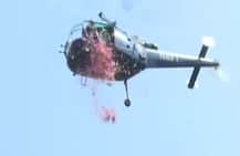 ছবিতে দেখুন: কোভিড-ওয়ারিয়র্সদের শ্রদ্ধা সামরিক বাহিনীর