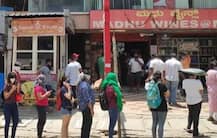 মদের লাইনে মহিলারা! কটাক্ষ রামগোপাল ভার্মার, পাল্টা তোপ সোনা মহাপাত্রর